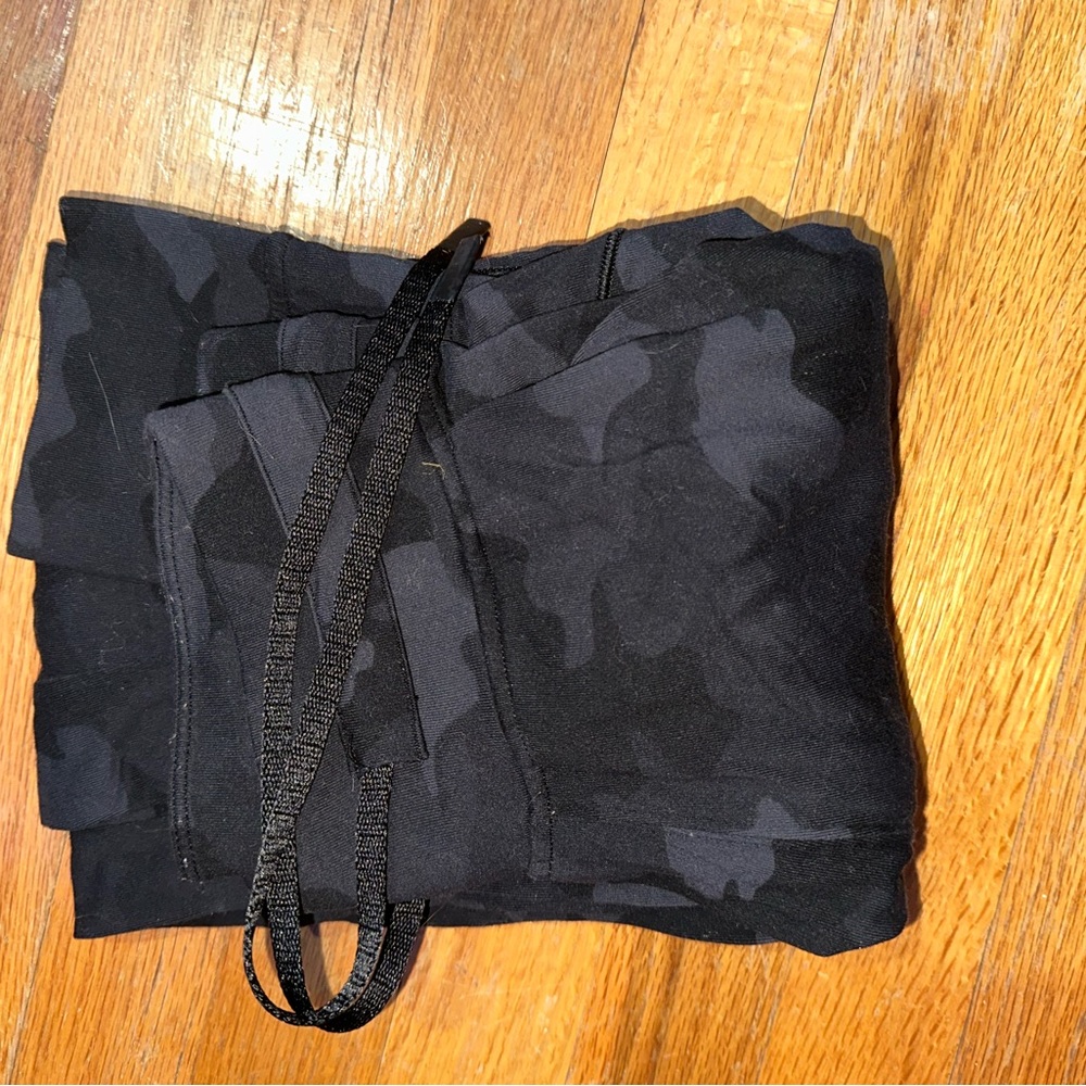 Lululemon joggers - Picture 3 of 5